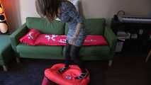 288 Steffi home alone