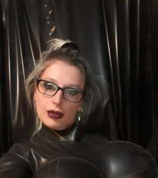 Selfietime  topedotits  vor der cam