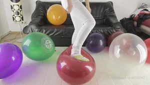 046 Stomping Balloons socks & barefeet