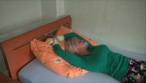 Marenka - The Surprised Burglar Part 3 of 5
