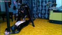 Studio Session Facesitting In Latex And Rubber Boots