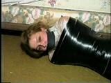 MUMMY WRAPPED  LITTLE HOLLY (D10-3)
