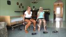 Marenka und Renee - Kitzelspiel Teil 5 von 7