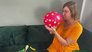 Blow2pPop four Q11 and one B12 balloon