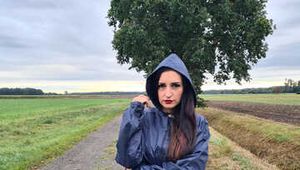 Unser neues Model Miss Amira im Regatta Regenanzug