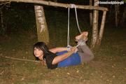 Nadine - Im Wald alleine