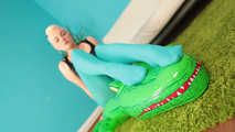 133 Chrissy rides the crocodile