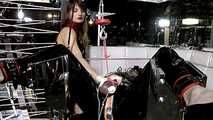 Lady Lilith - Rubbertoy wird ungespritzt weggeschlossen