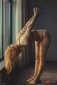 Ariel in armbinder