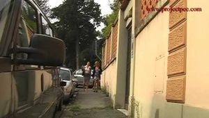 023027 Ewa's First Outdoor Pee In Italy