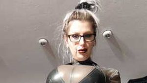 selfie time smokey  black