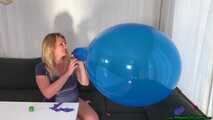 Blow2Pop blue TT24 by rolling a dice