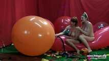 Lisa & Pamela 08