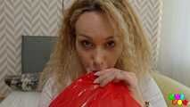 1284 Neues Girl, Karina King