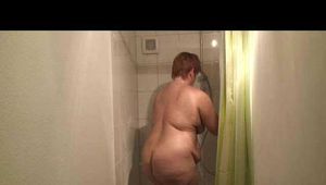 BBW shower solo