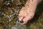 barefoot walk in the city