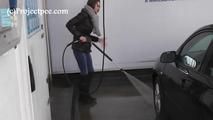 119008 Donna-Jo Pees In The Car Wash