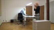 Isabel – Entflohener Gefangener im Büro Teil 6 von 8