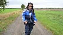 Miss Amira in Lepper Nylon Regenzeug