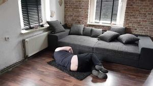 Er bekommt ein Geschenk 