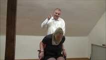 Mara - New prisoner in the office Teil 3 von 8