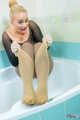 Hot bitch goes wet in nylon (279 images)