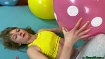 nail and sit2pop your qualatex balloons