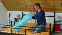 Die verrückte Juliette mit ihrem langen Ballon