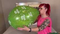 Blow2Pop green Q16 *happy birthday* with mouthpiece