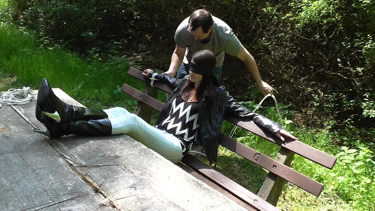 Nadine first time tied 1/2