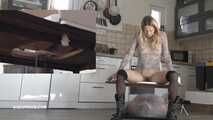 Mistress Douxxx pees on the slave's face Pictures in Pictures