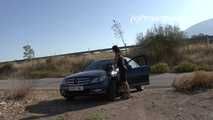 016222 Eve Pulls In For A Roadside Pee