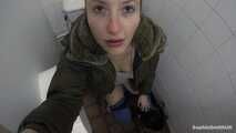 Changing Rooms Pee