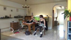 Saskia und Wendy - Die Bondageparty Teil 5 von 7