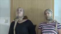 Kyra und Vanessa - Kitzeldetektortest Teil 6 von 10