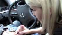 Julia´s Fick im Auto, während der Freund nicht dabei ist