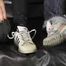 044 Sneaker popping II