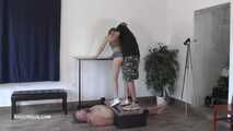 Bonnie and boyfriend love each other on the slave's balls
