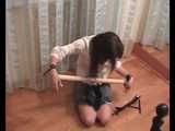 Satisfaction Girl -Zufriedenheit garantiert: Brunette zeigt ihr Bondage-Können (video)