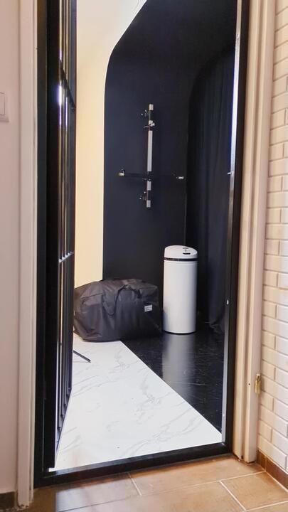 The rubber arrest