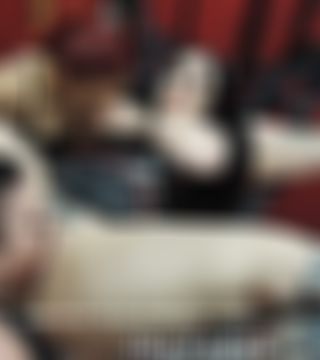 High quality LesDom photo set