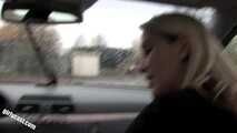 Julia´s Fick im Auto, während der Freund nicht dabei ist