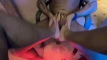 POV-FOOTJOB | MÄDCHEN ALLEINE IM SOLARIUM