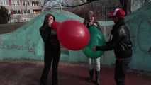 154 3 girls, 3 balloons (24" Qualatex ClubSteffi)