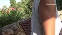 030045 Salma Pees On The Garden Steps