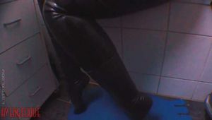 Hot rubber in the bathtub 1