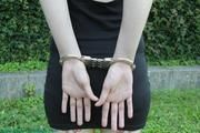 Hinged handcuffs