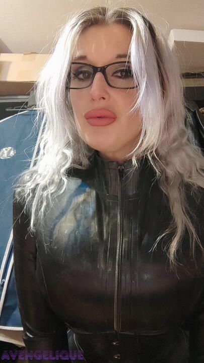 selfie time miss mistress