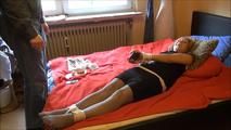 Nancy - Kitzeliges Fragespiel Teil 2 von 5