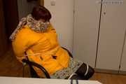 Susan - Gefesselt in Winterkleidung 2